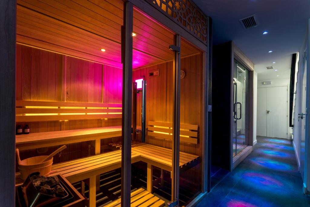 Unique House - Private SPA&Pool -StayInSeville, Sevilla ...