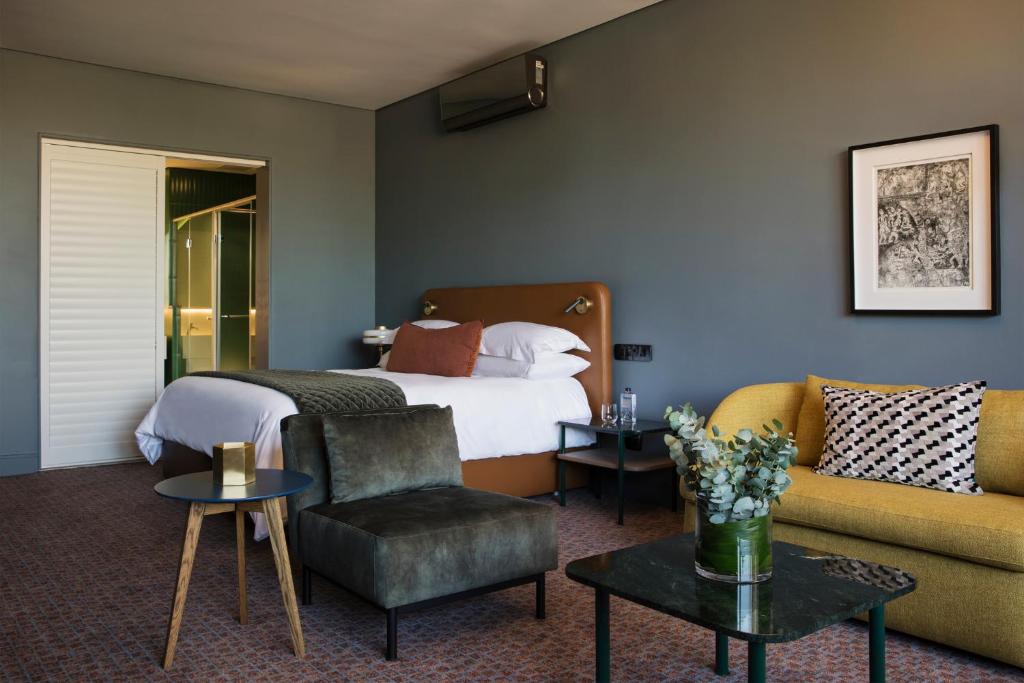Posezení v ubytování Home Suite Hotels Rosebank