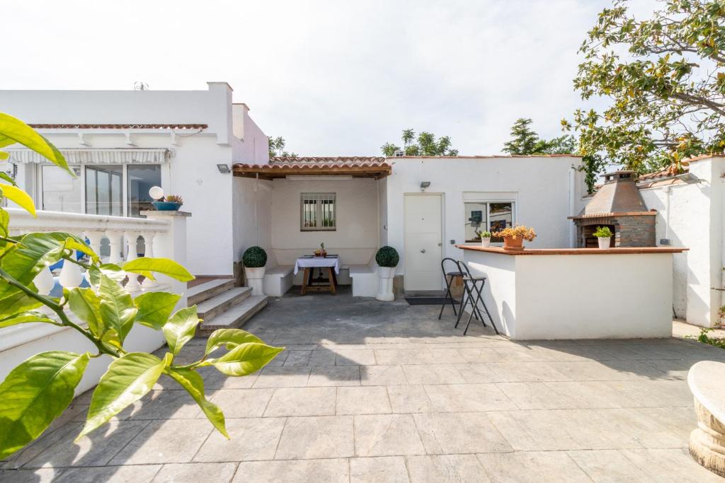 Fotografia z galérie ubytovania Goldhome - Montgri - Piscina climatizada v destinácii Empuriabrava