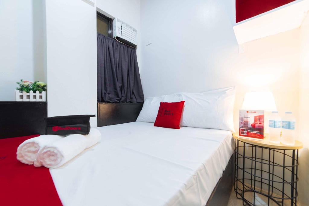 RedDoorz near G Mall Bajada - Habitación Doble