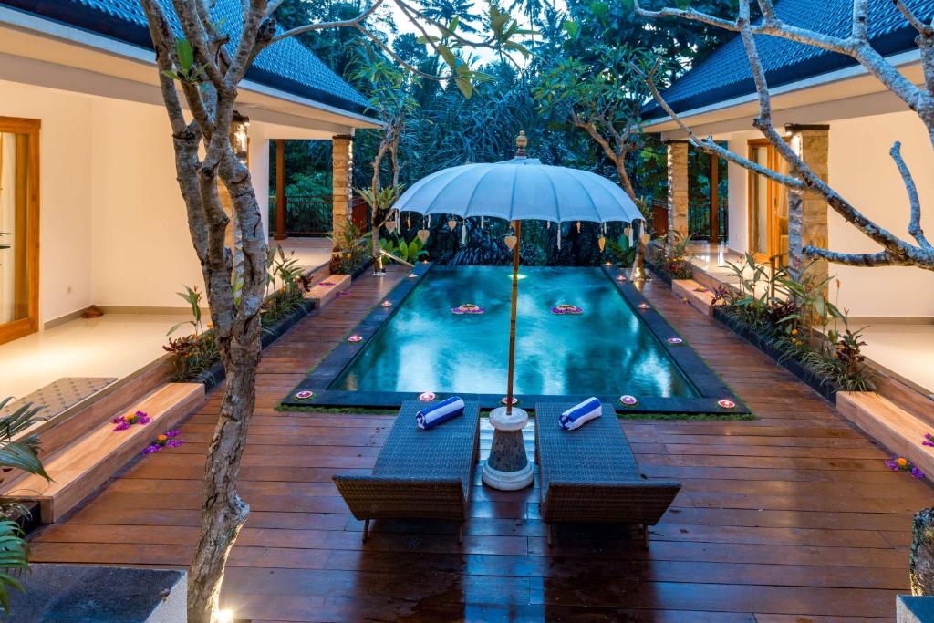 Bazén v ubytování The Pesaren Ubud nebo v jeho okolí