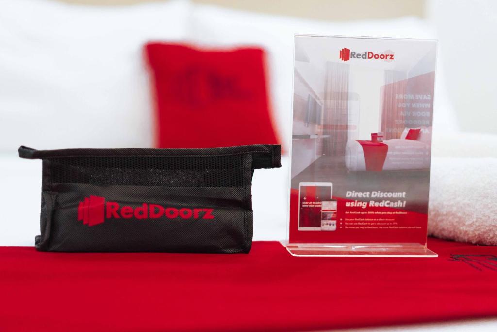 Certifikát, hodnocení, plakát nebo jiný dokument vystavený v ubytování RedDoorz Plus near SM Lanang Davao