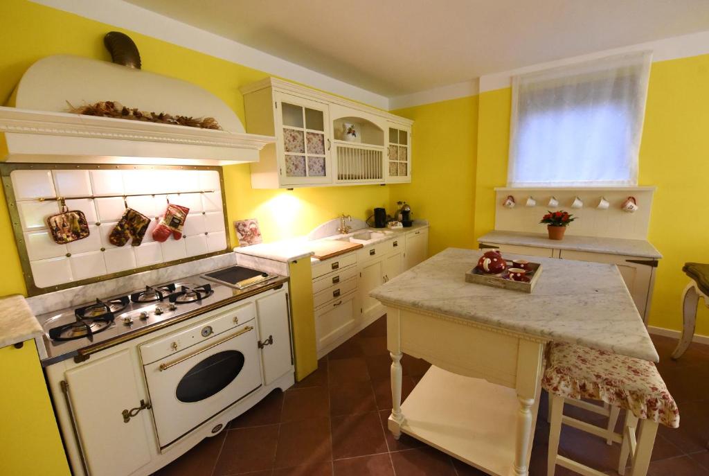 Villa Campo dei Fiori - Deluxe Triple Room