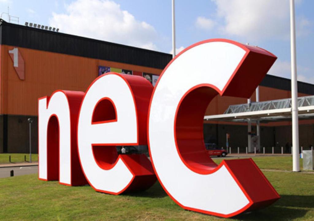 Birmingham NEC Work stays - Three-Bedroom House