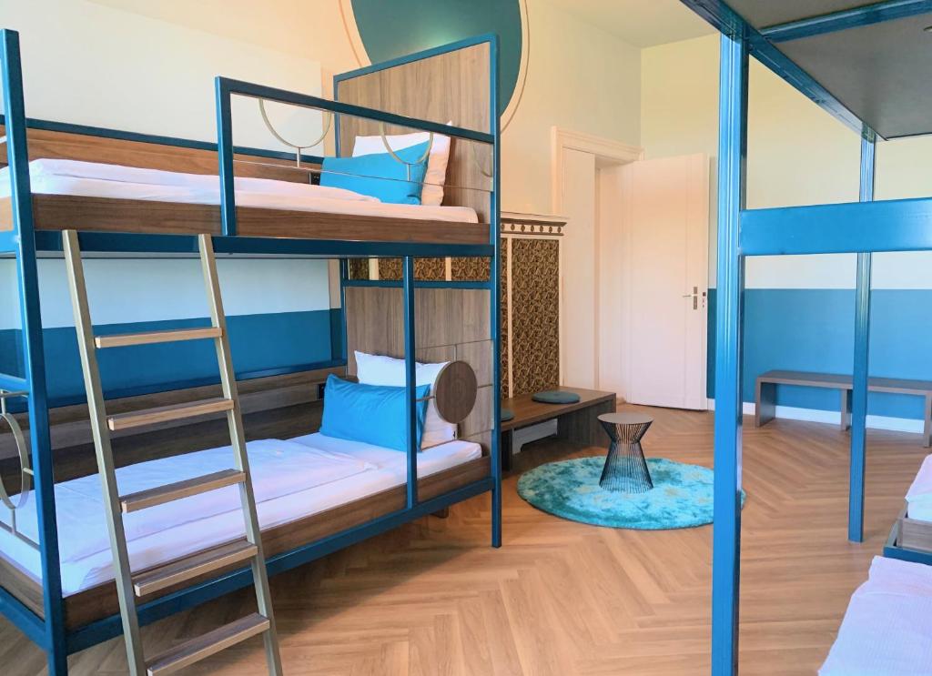 Postel nebo postele na pokoji v ubytování Grand Hostel Berlin Classic