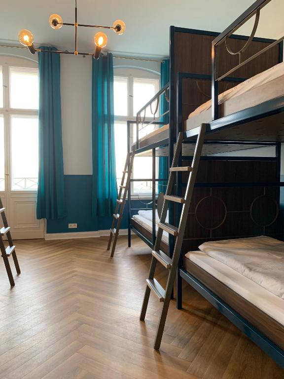 Postel nebo postele na pokoji v ubytování Grand Hostel Berlin Classic