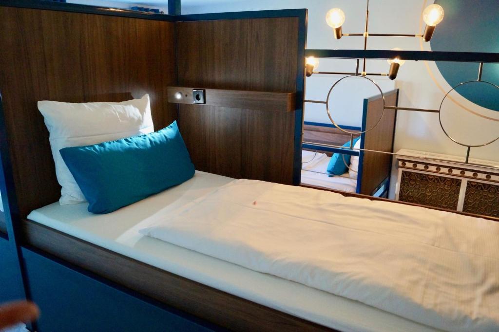 Postel nebo postele na pokoji v ubytování Grand Hostel Berlin Classic