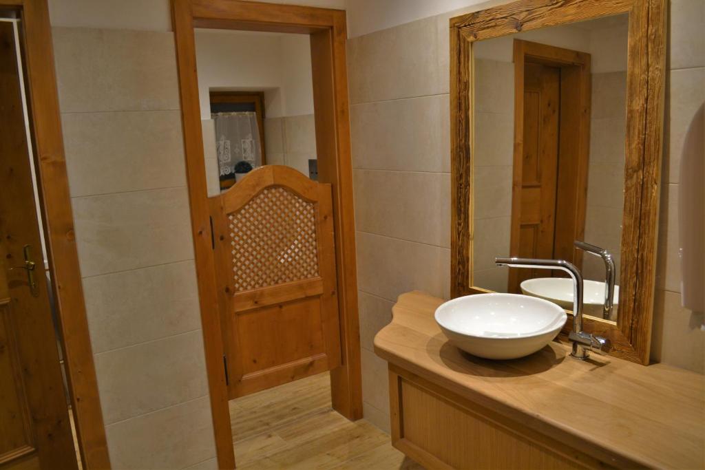 Koupelna v ubytování Hotel Aurach