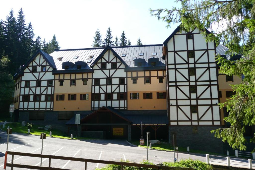 Budova, kde se apartmán nachází