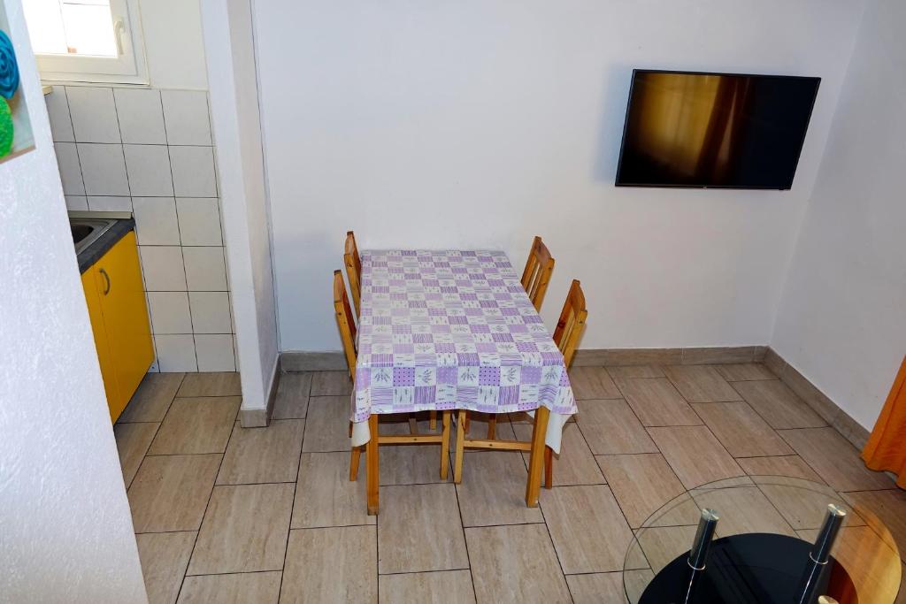 TV a/nebo společenská místnost v ubytování Lux Dalmatia I & R