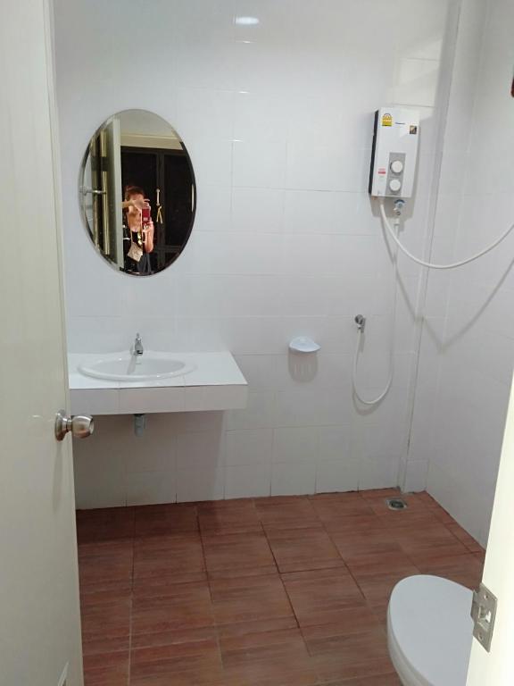Vannituba majutusasutuses Chandra Hostel Koh Tao