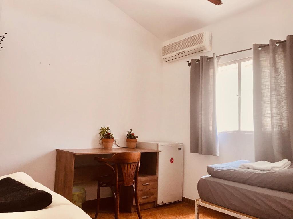 Voodi või voodid majutusasutuse Al Yakhour Hostel toas
