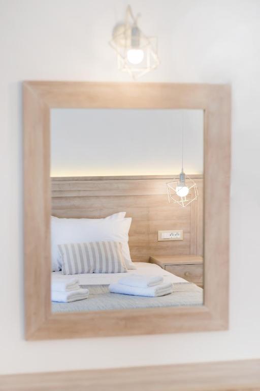 Posteľ alebo postele v izbe v ubytovaní Porfyris Studios and Apartments
