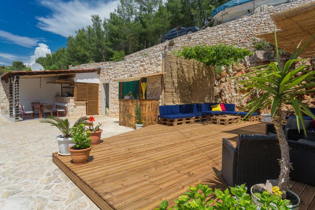 Zahrada ubytování Golden Bay Hvar