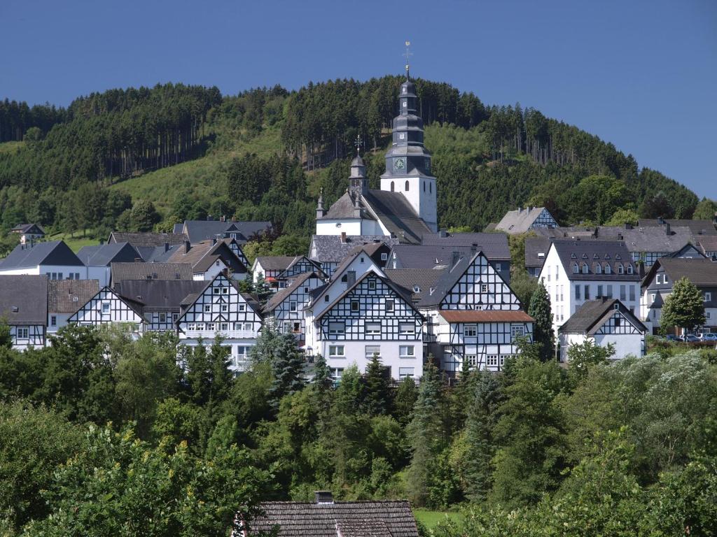 Nespecifikovaný výhled na hory nebo výhled na hory při pohledu z hotelu