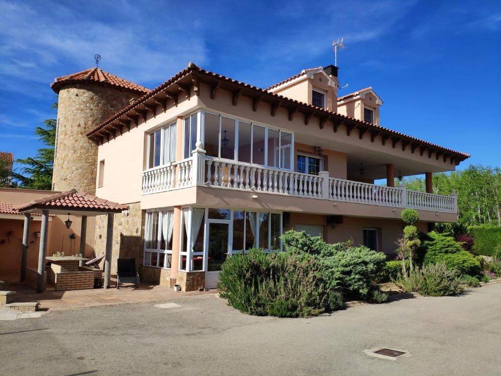 Villa CiTe- jardines/BBQ/terrazas/ para familias, Teruel ...