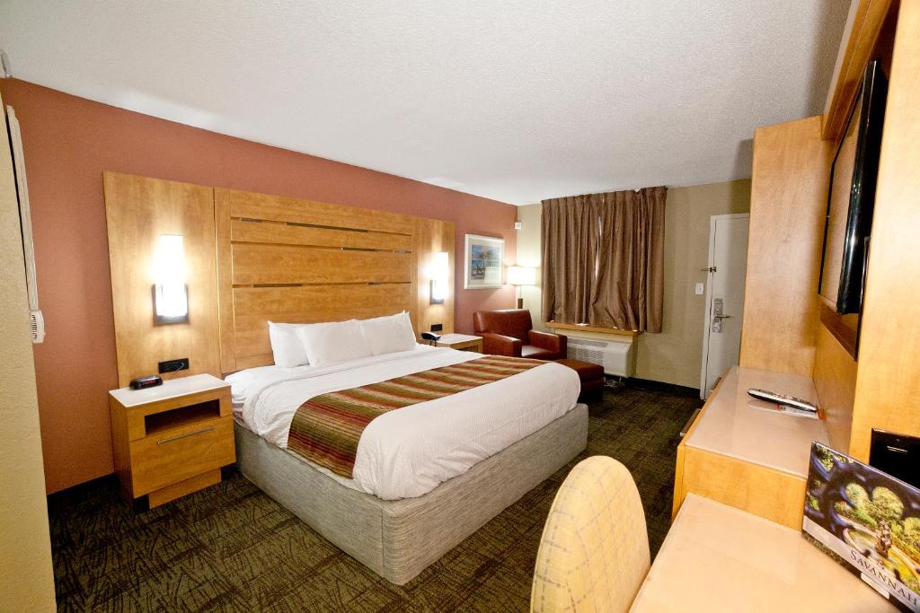 DeSoto Beach Hotel photo