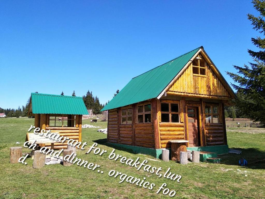 Budova, kde se prázdninový dům nachází