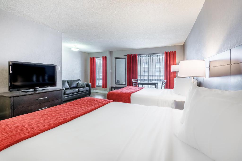 
Deluxe Room with Two Queen Beds
