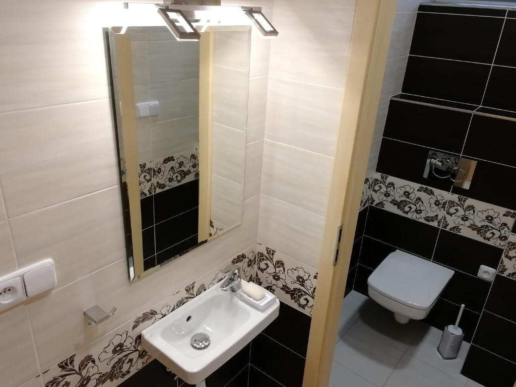 Koupelna v ubytování Apartmány Duo