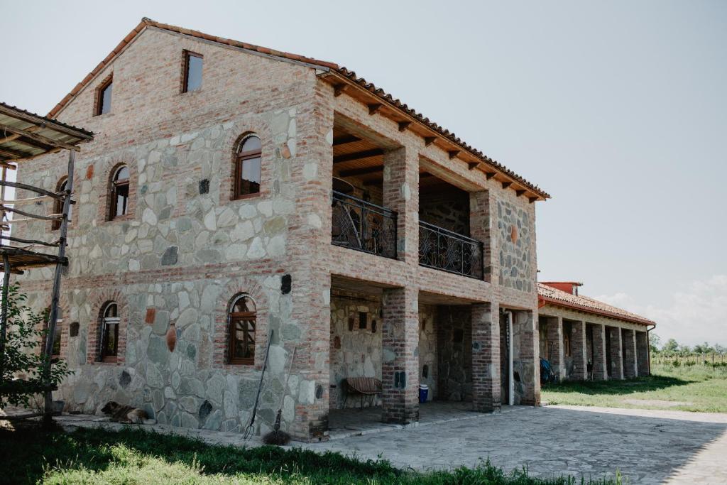 Budova, kde se vila nachází