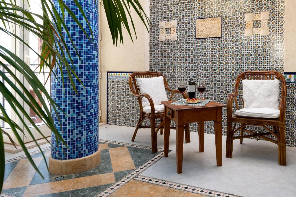 Posedenie v ubytovaní Hotel Sicilya