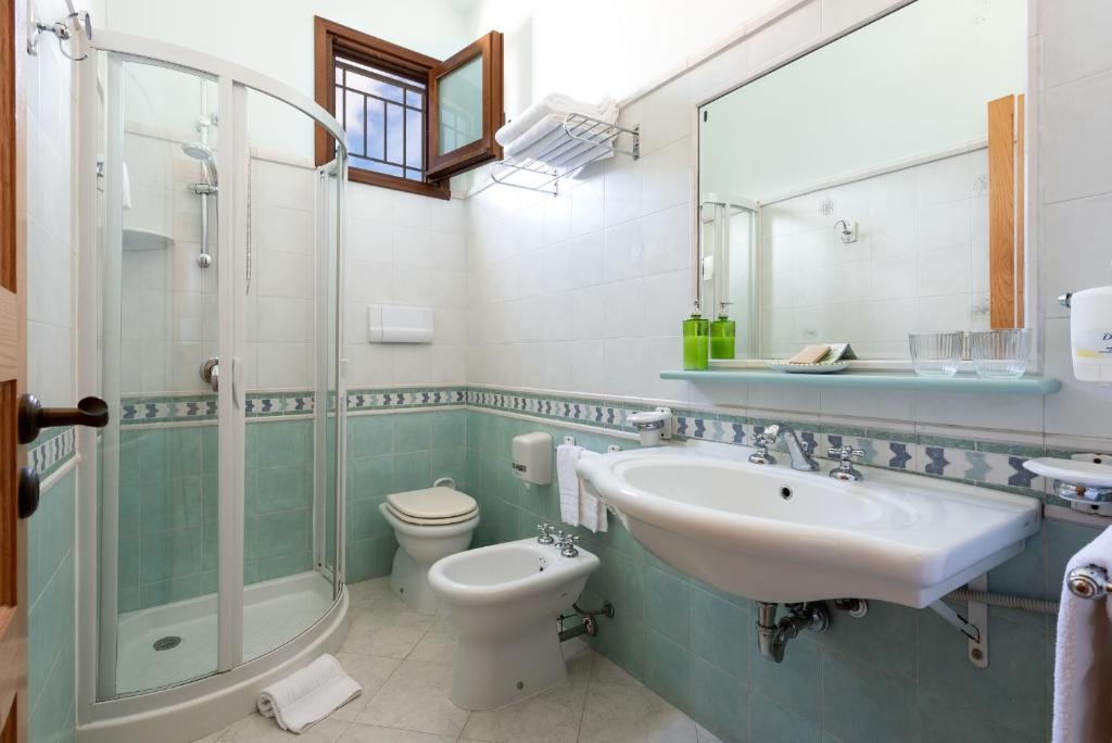 Kúpeľňa v ubytovaní Hotel Sicilya