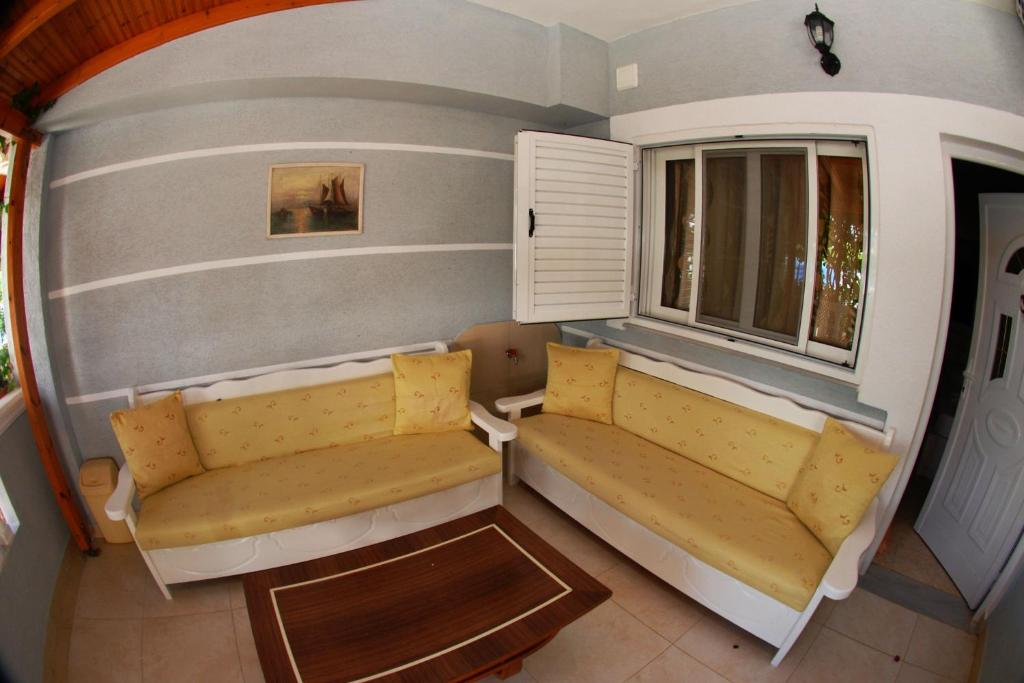 Prostor za sedenje u objektu Hotel Vila Alvin & Apartments