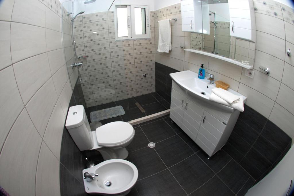 Kupatilo u objektu Hotel Vila Alvin & Apartments