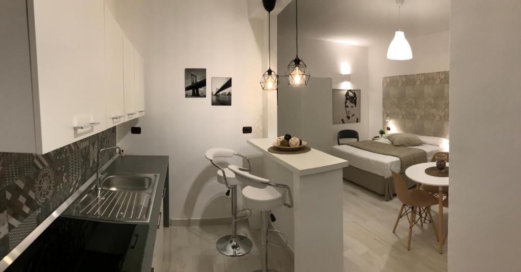Koupelna v ubytování Holiday Rooms Portale Pirrera