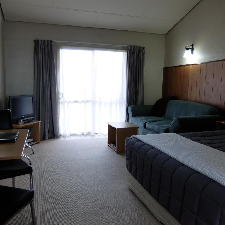 299 On Devon West - Resim 12