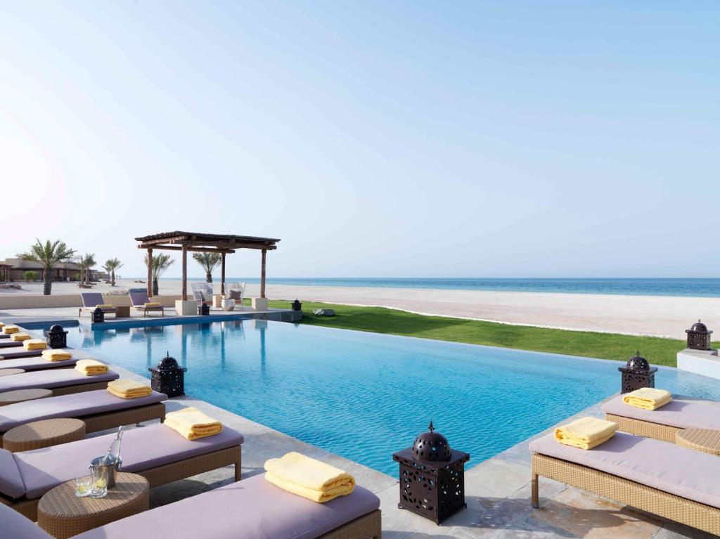 Bazén v ubytování Anantara Sir Bani Yas Island Al Yamm Villa Resort nebo v jeho okolí