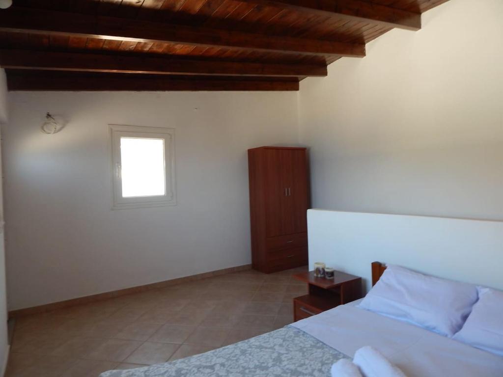 Kép Loft House by the Sea!! szállásáról Kapetanianában a galériában