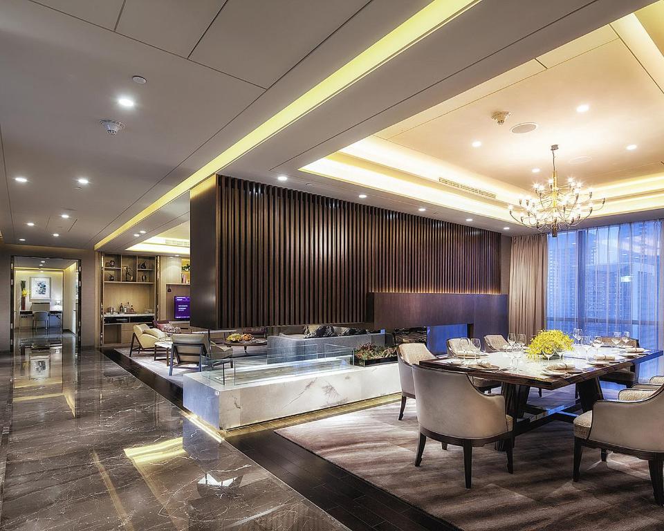 Posezení v ubytování Four Seasons Hotel Shenzhen