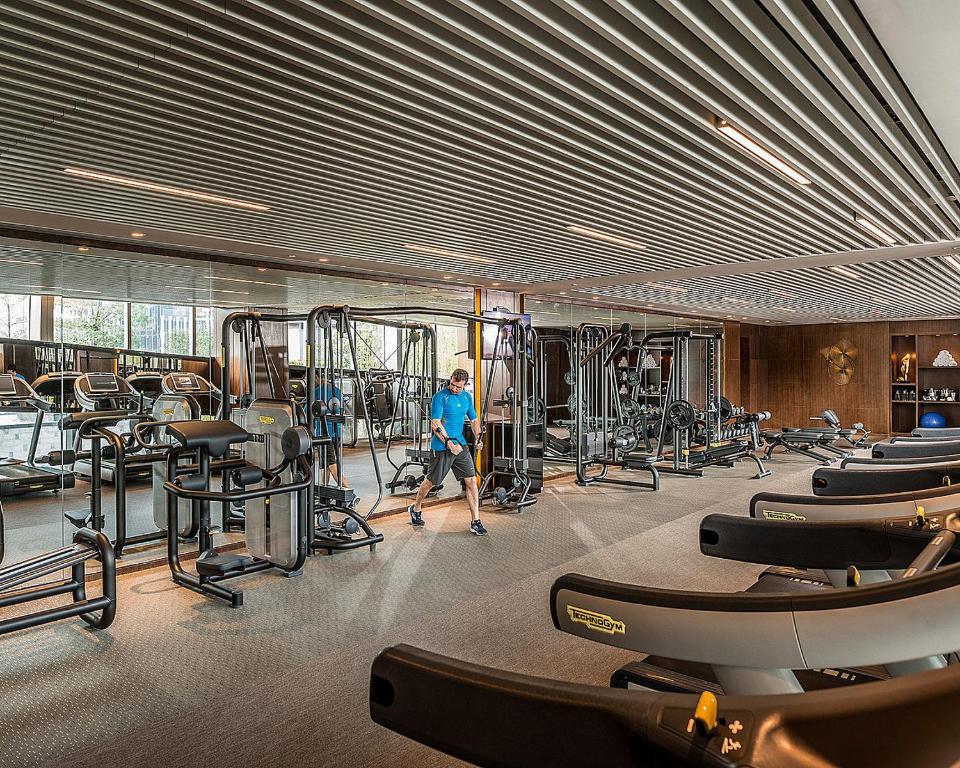 Fitness centrum a/nebo fitness zařízení v ubytování Four Seasons Hotel Shenzhen