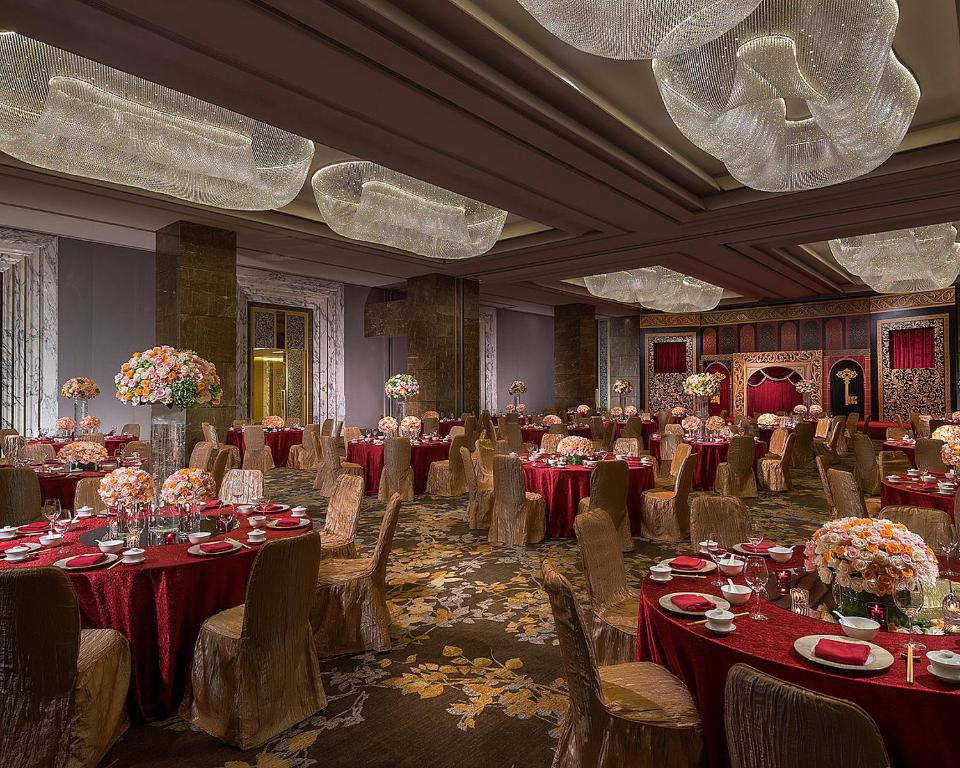 Restaurace v ubytování Four Seasons Hotel Shenzhen