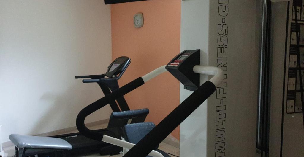 Fitness centrum a/nebo fitness zařízení v ubytování Hotel Garni Keil