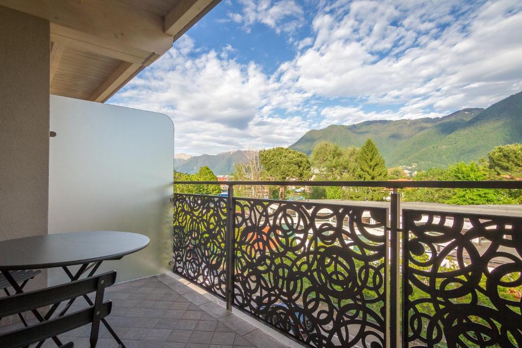 Lake Home Holiday - 9