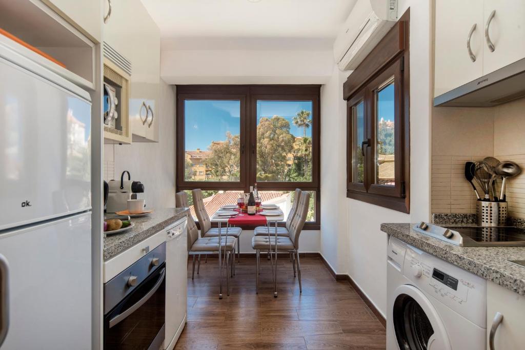Kuchyň nebo kuchyňský kout v ubytování Apartamento Playa Benalmádena