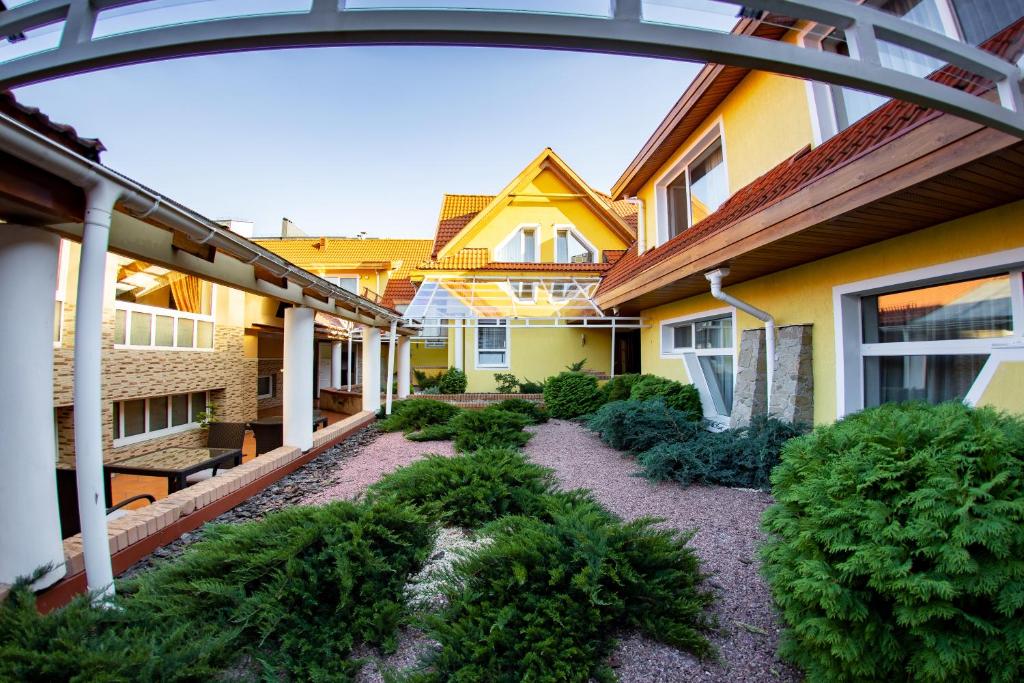 Budova, kde se hotel nachází