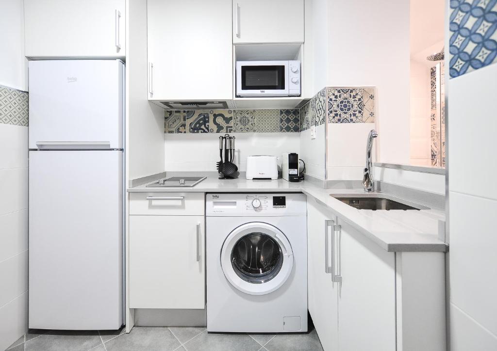 Edificio Conde 7- Plaza de la Merced by Málaga Planners - 5