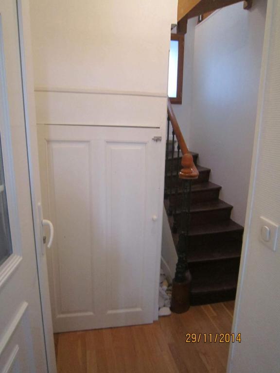 Orléans Appartement 2 chambres avec Parking - Two-Bedroom Apartment