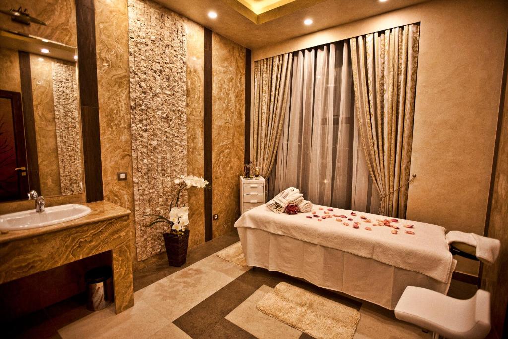 Fotografie z fotogalerie ubytování Multi Grand Pharaon Hotel v Jerevanu
