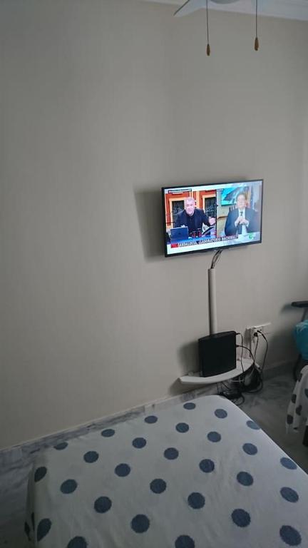 Televízia a/alebo spoločenská miestnosť v ubytovaní Marbella Puerto Banus Apartamento 2 rooms, 4 personas Bajo con jardin