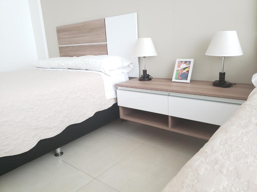 Edificio Las Palmas 3100 - Apartamento Con Balcón