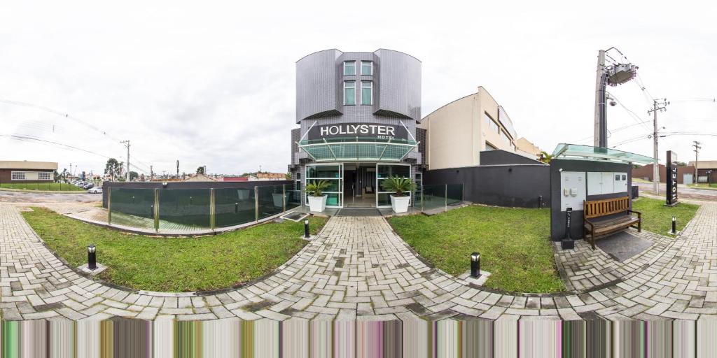  Hollyster Hotel