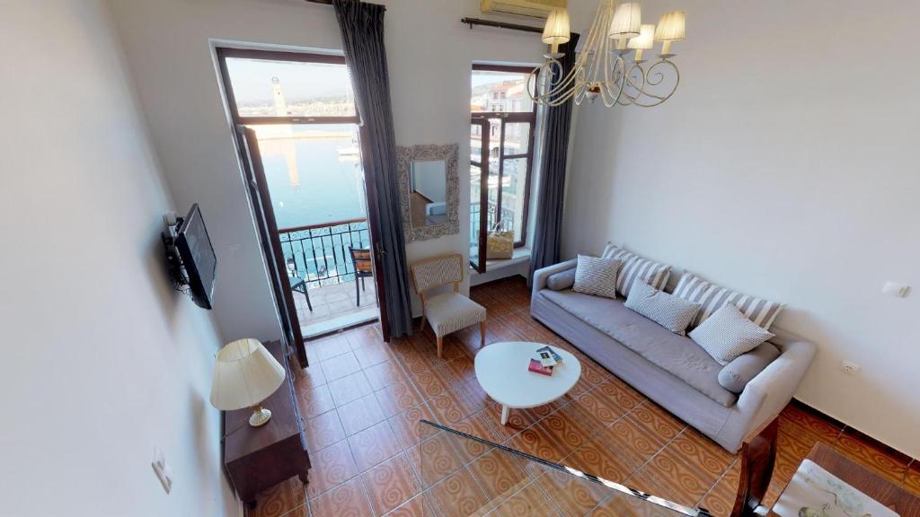 Posedenie v ubytovaní Porto Enetiko Suites