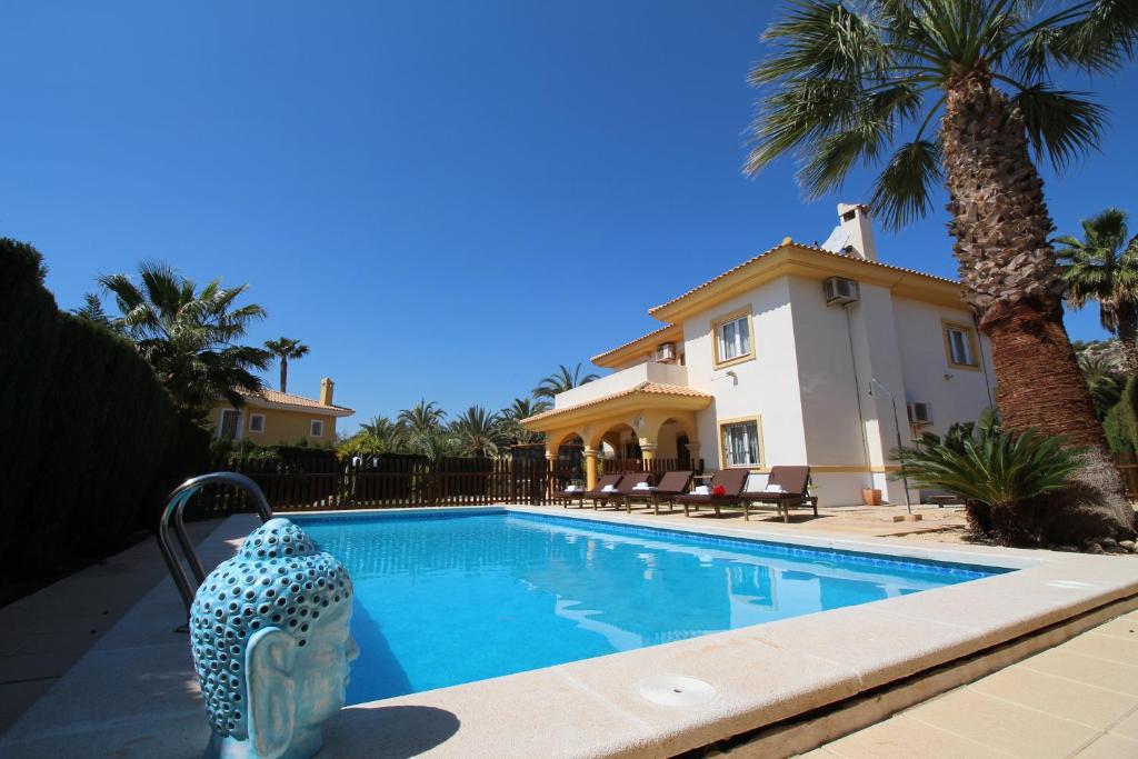 Πισίνα στο ή κοντά στο Villa 25