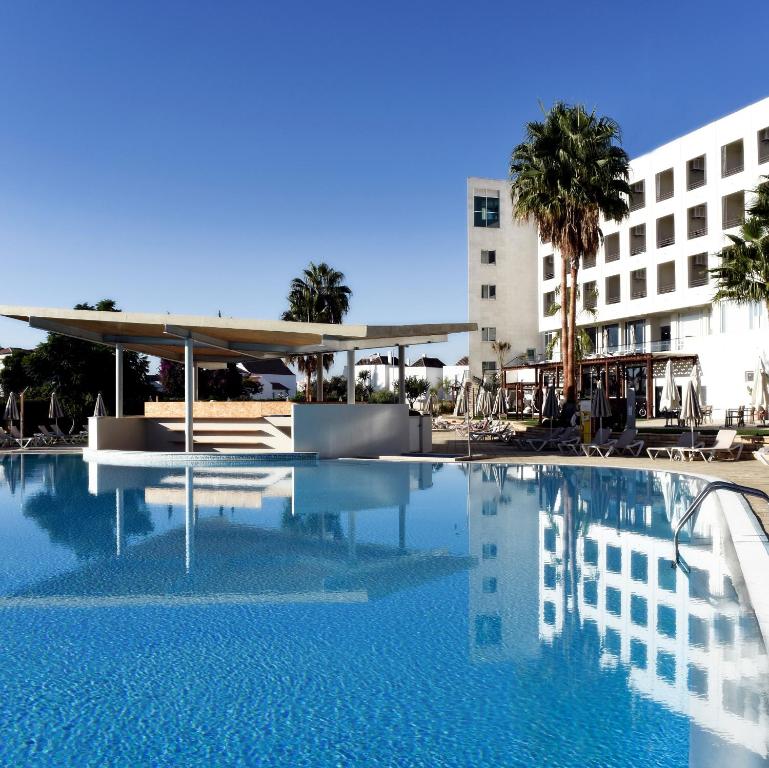 Bazén v ubytování AP Maria Nova Lounge - Adults Friendly nebo v jeho okolí