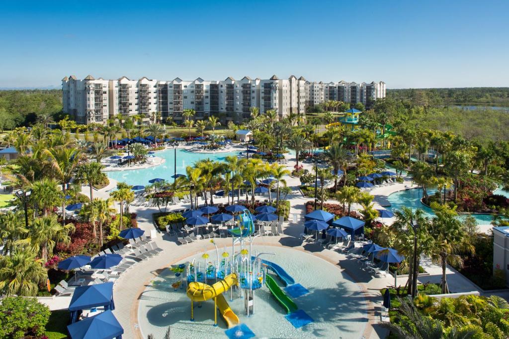 Sundlaugin á The Grove Resort & Water Park Orlando eða í nágrenninu